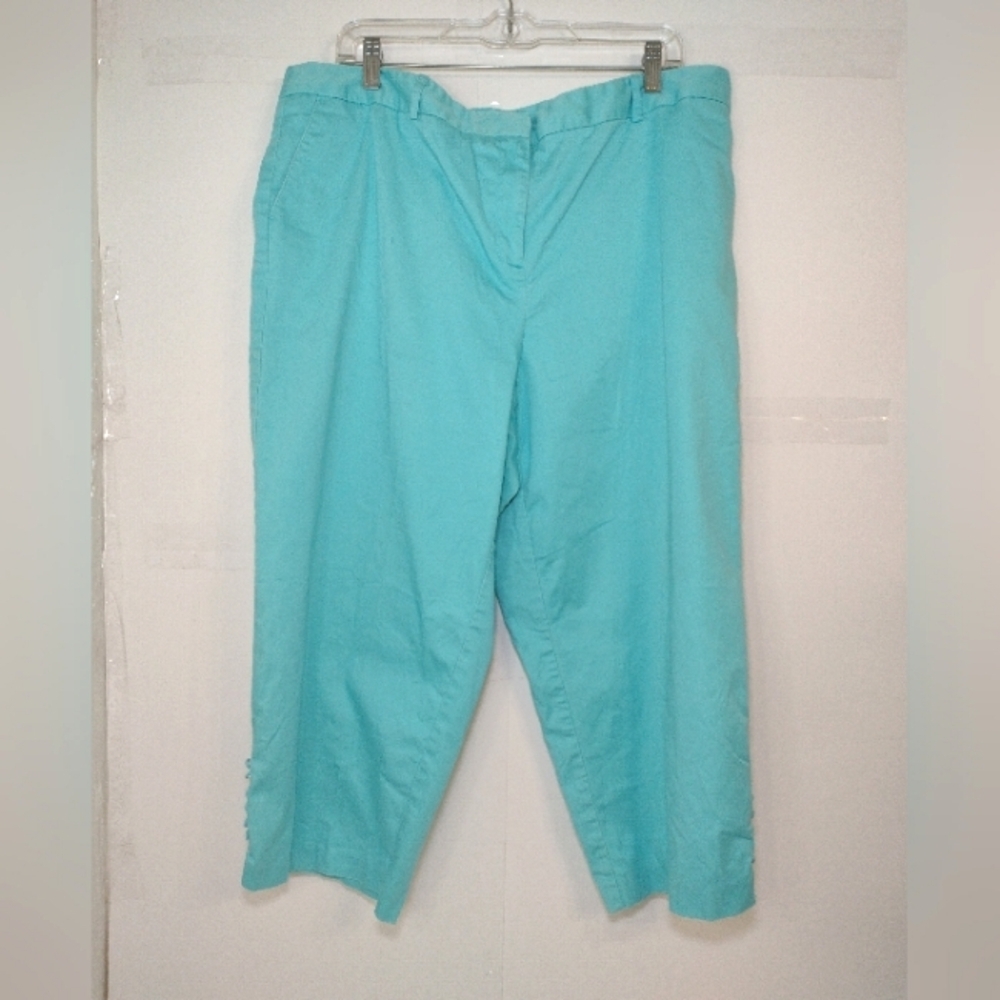George Design by Mark Eisen Women's Capris Size (18) W